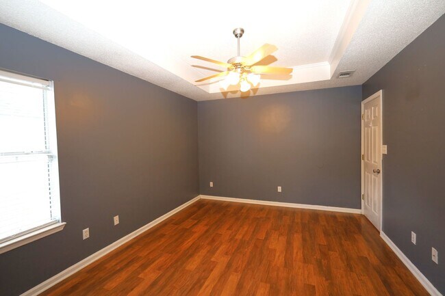Foto del edificio - 1540 Woodard St