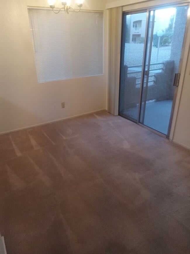 Foto del edificio - 2nd FLOOR CONDO IN GATED COMMUNITY