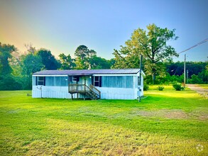 Building Photo - 6068 Old Mooringsport Rd