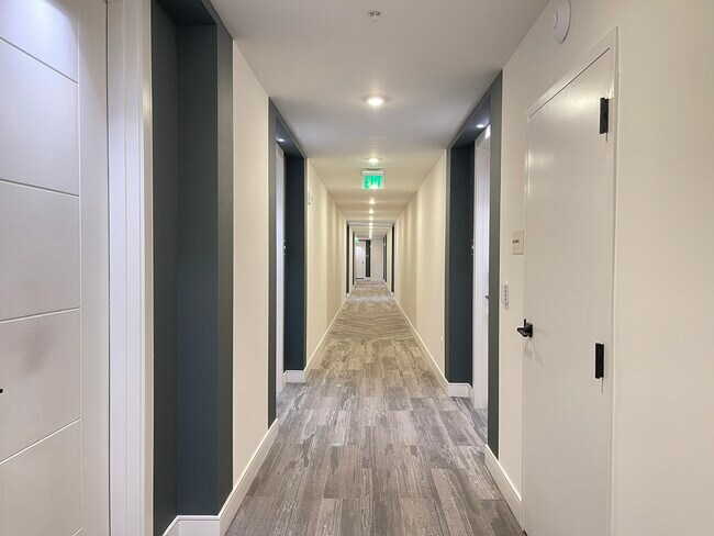 Foto del edificio - 788 W Marietta St NW