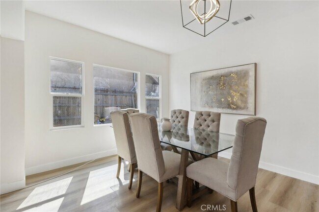 Foto del edificio - 1226 W Vernon Ave