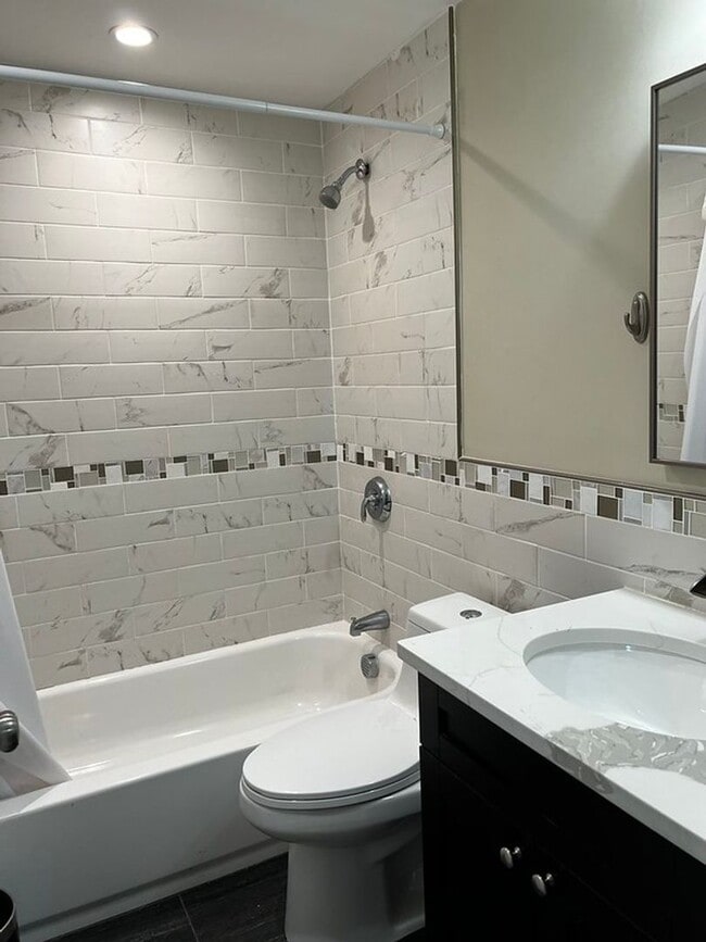 Building Photo - Full Luxury Renovation! 9 Bathrooms!!!!!  ...