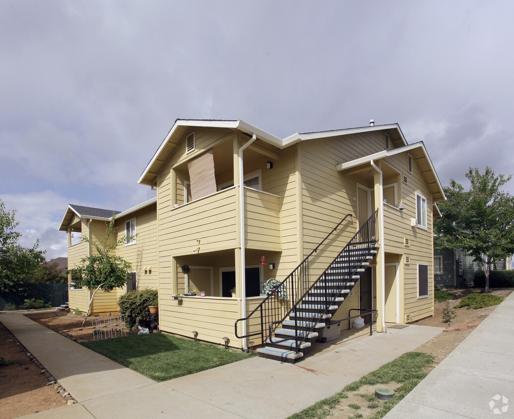 Primary Photo - Shingle Terrace Apartments