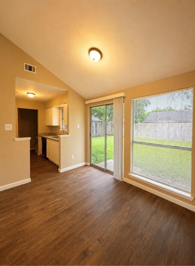 Building Photo - 7310 Arista Dr