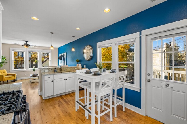 Foto del edificio - 2138 N Hubbard St