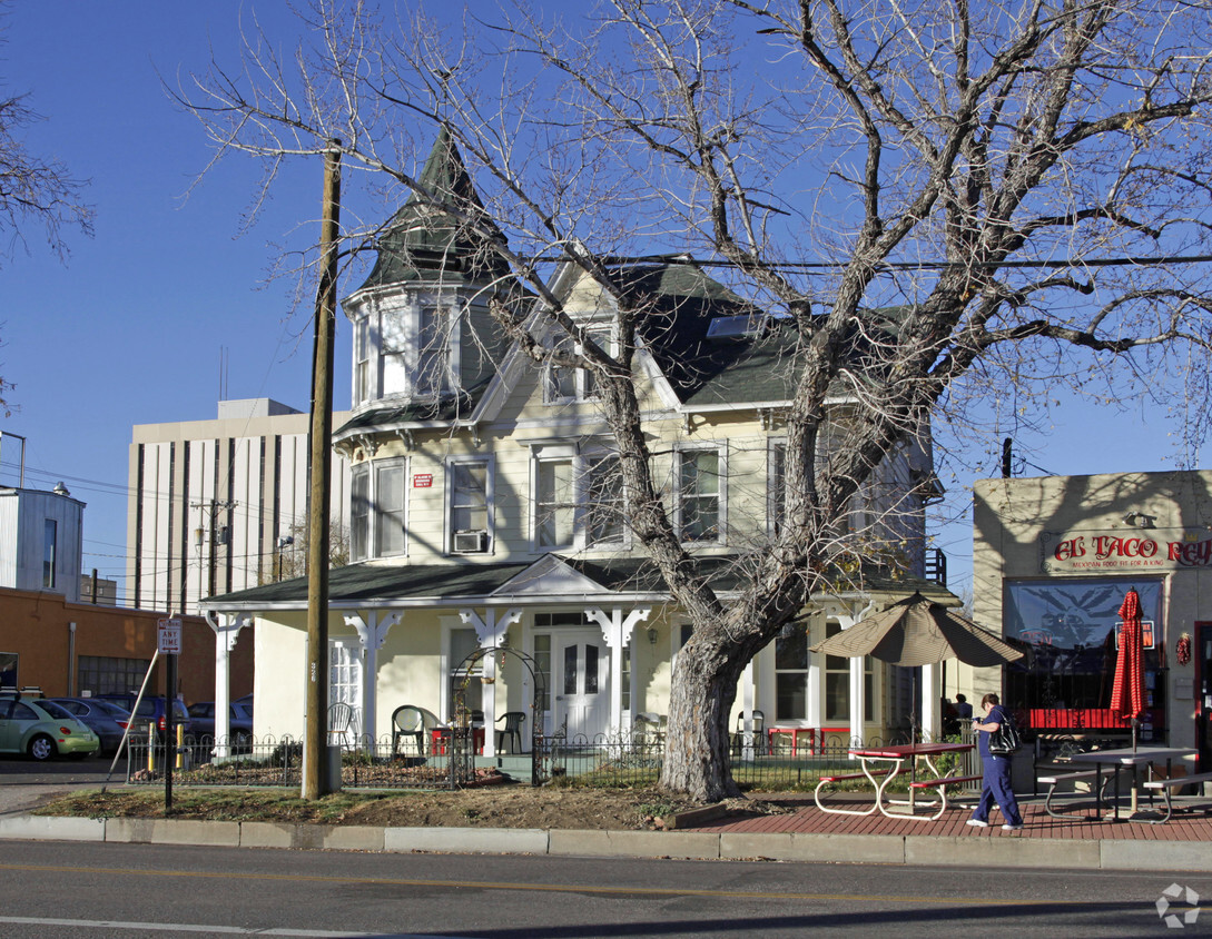 Building Photo - 326 E Colorado Ave