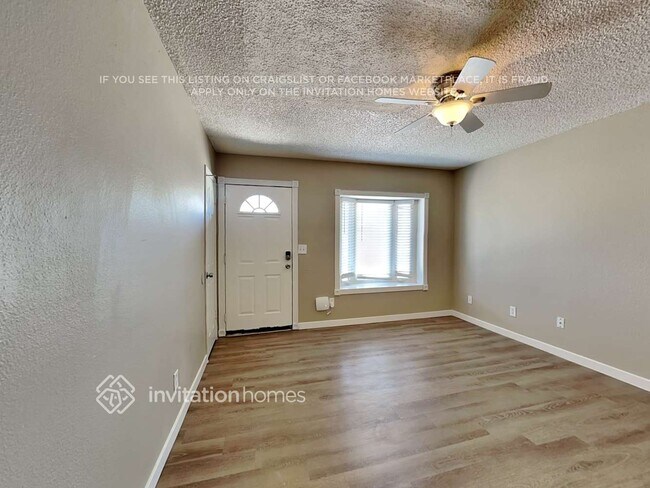 Building Photo - 9137 W Gary Rd