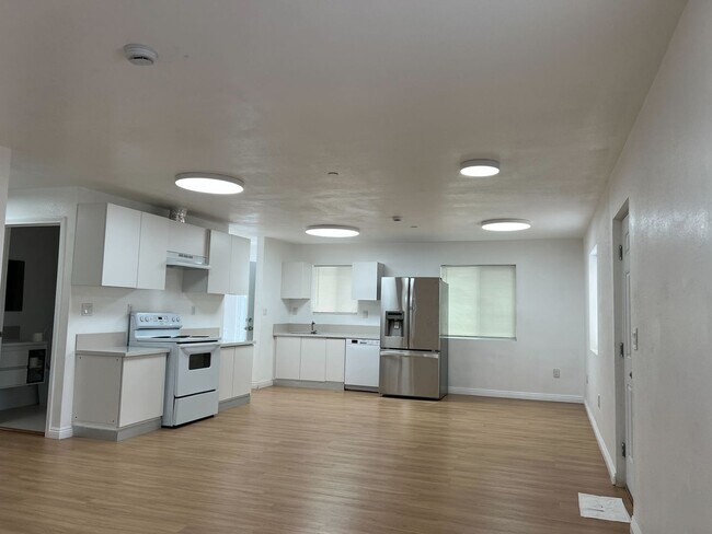 Building Photo - 1906 Filson St