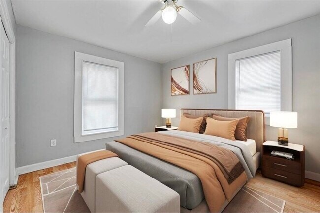 Building Photo - 320 Cedar St