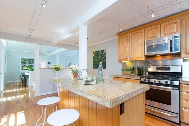 Foto del edificio - Great Home in Central Mill Valley Location