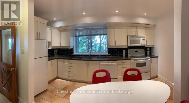 Photo du bâtiment - 34 Georgian Ln