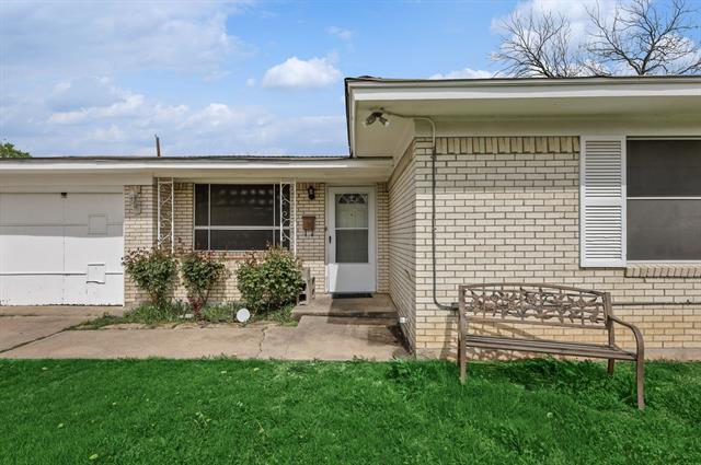 Building Photo - 1501 Stafford Dr