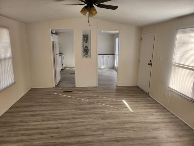 Foto del edificio - 1512 Orchard Farm Ln