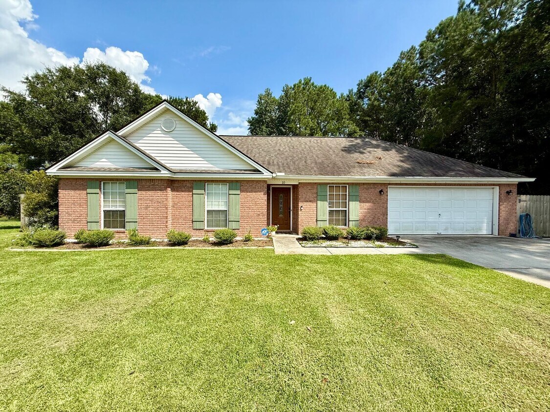 Foto principal - $500 RENT CREDIT | MOVE-IN READY! (Pet Friendly)