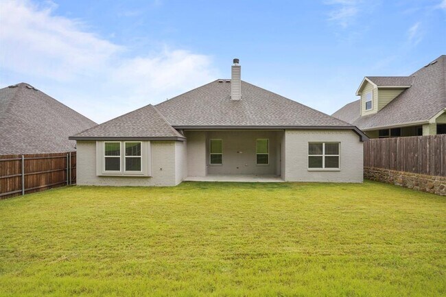 Building Photo - 325 Bluffside Trl