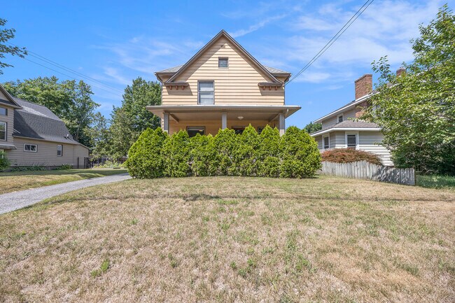 Building Photo - 3271 Coit Ave NE