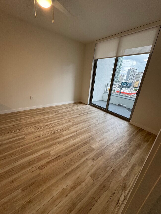 Foto del edificio - 536 SW 2nd St
