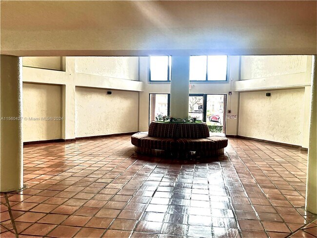 Foto del edificio - 5800 SW 127th Ave