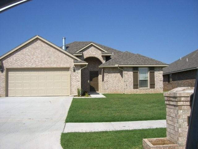 3 bed, 2 bath, 2 car garage home in Yukon! - 3 bed, 2 bath, 2 car garage home in Yukon!