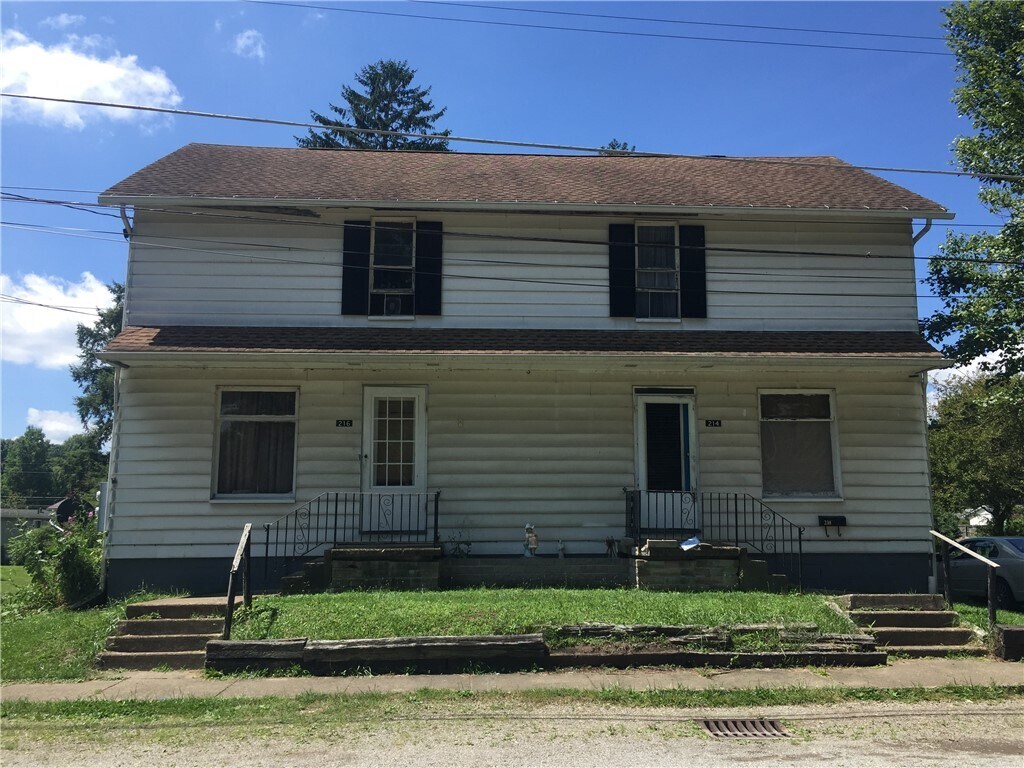 214216 Jefferson St, Linesville, PA 16424 Townhouse for Rent in