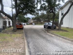 Building Photo - 2 br, 1.5 bath Townhome - 309 W Highland Dr