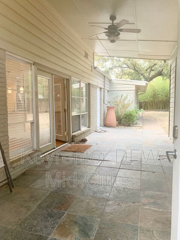Building Photo - 501 Nottingham Dr
