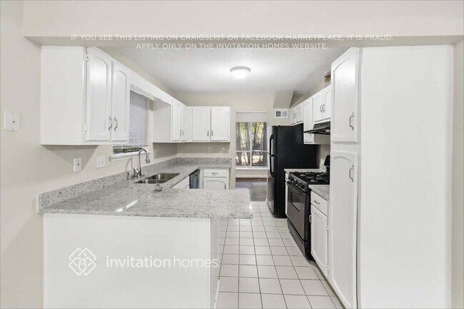 Foto del edificio - 614 Oxford Hall Dr SW
