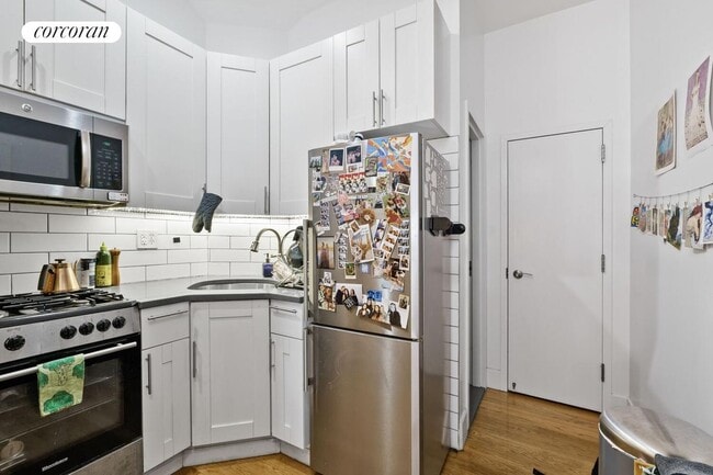 Building Photo - 566 Vanderbilt Ave