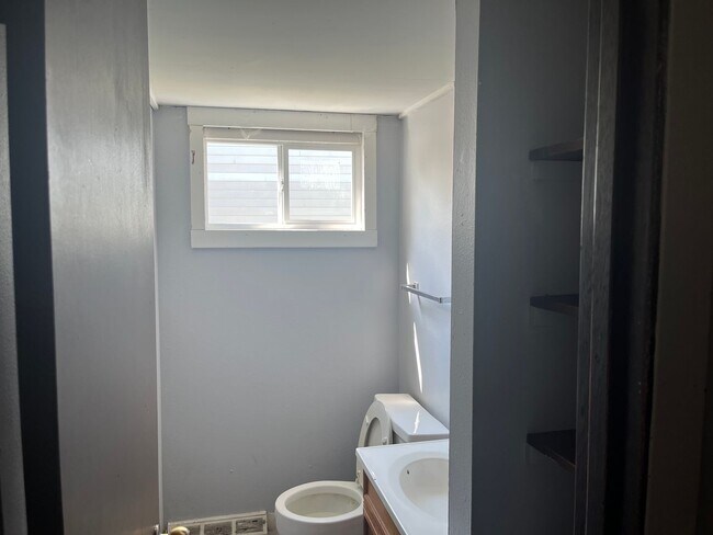 Foto del edificio - 3 Bedroom Duplex in Davenport Great Price