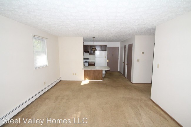 Building Photo - 355 Meadowbrook Ave