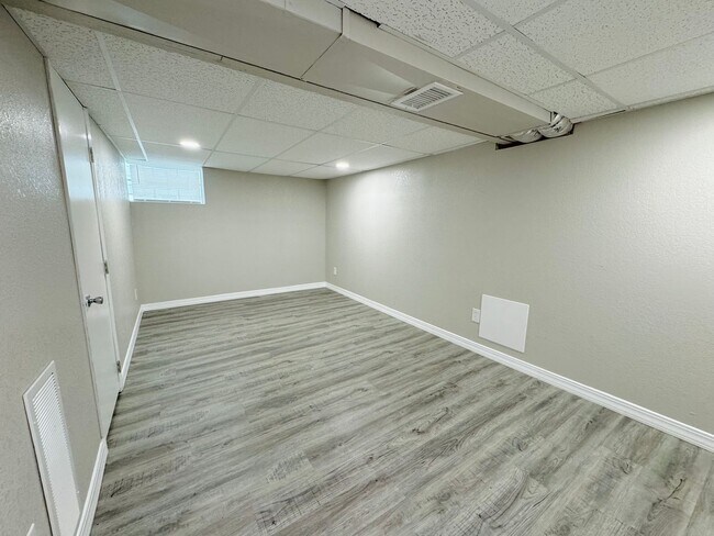 Foto del edificio - 1706 Avenue B
