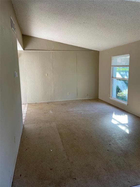 Foto del edificio - 4704 Lambs Ln