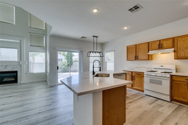 Foto del edificio - 1581 Peaceful Pine St