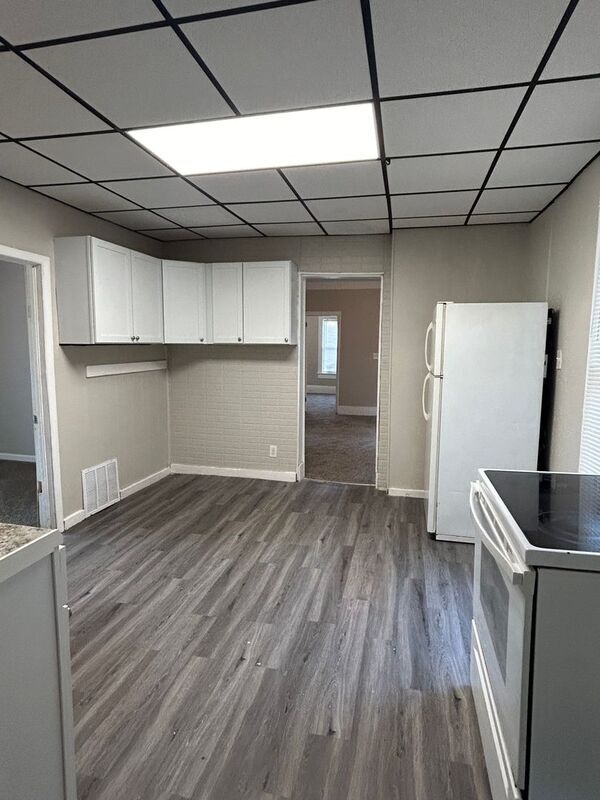 Foto del edificio - 3139 W 86th St