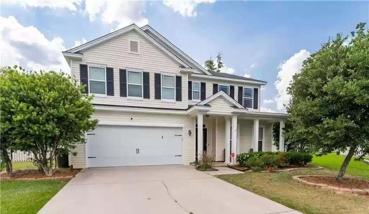 Primary Photo - 14 Amherst Ct- 4Bd/2.5Bth 2760 sqft