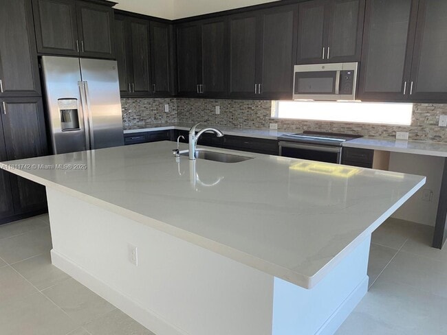 Foto del edificio - 7765 Wildflower Shores Dr