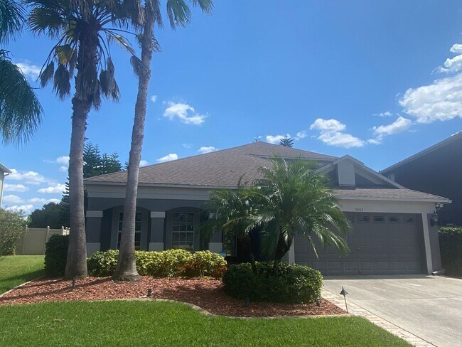 Foto del edificio - 5 BEDROOM HOUSE WITH PRIVATE POOL AND LAKE...