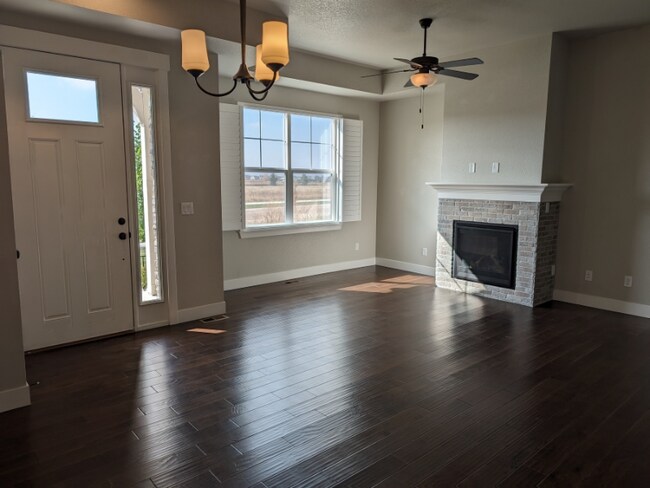 Building Photo - 5055 River Roads Dr