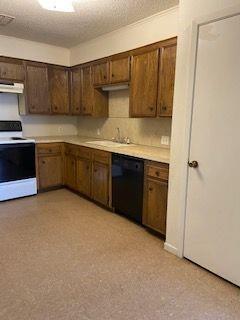 Building Photo - 1250 Elm St