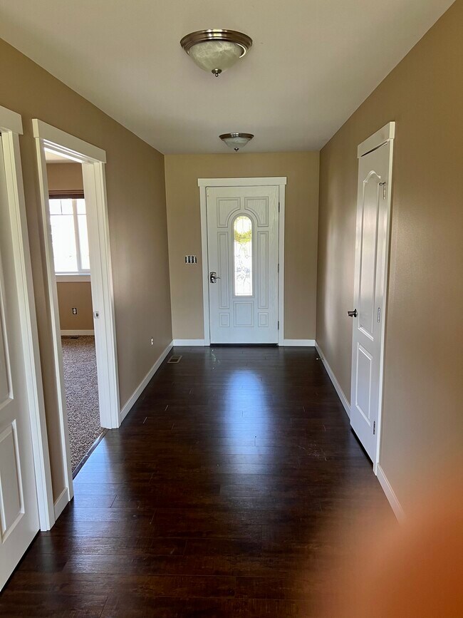 1465 Boon St, Sumas, WA 98295 House Rental in Sumas, WA