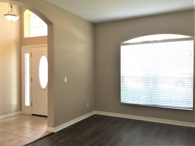 Foto del edificio - 1730 Palmerston Cir