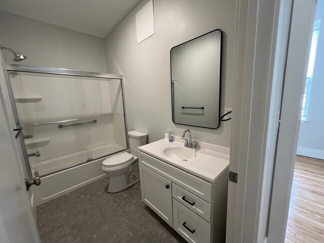 Foto del edificio - 34 St Joseph St