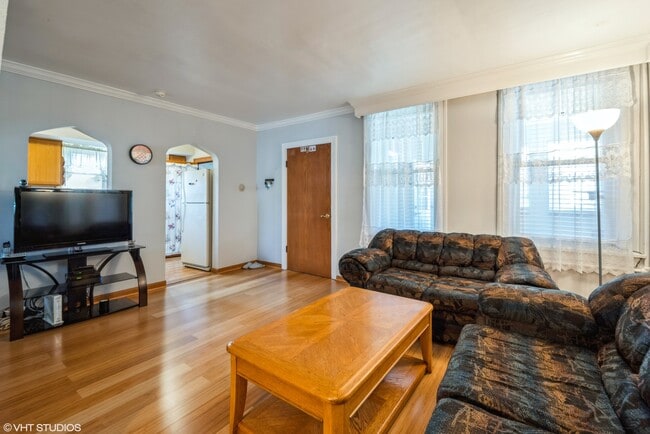 Foto del edificio - 1309 Maple Ave