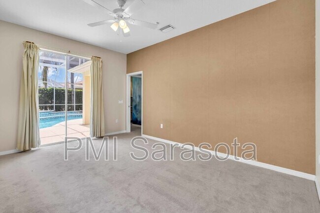 Building Photo - 11100 Water Lily Way