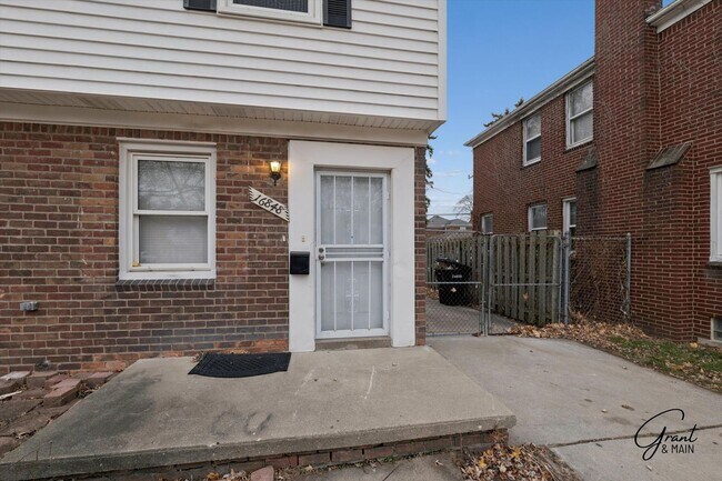 Foto del edificio - $1400 3 bedroom