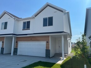 Building Photo - 6137 Martin Ln W
