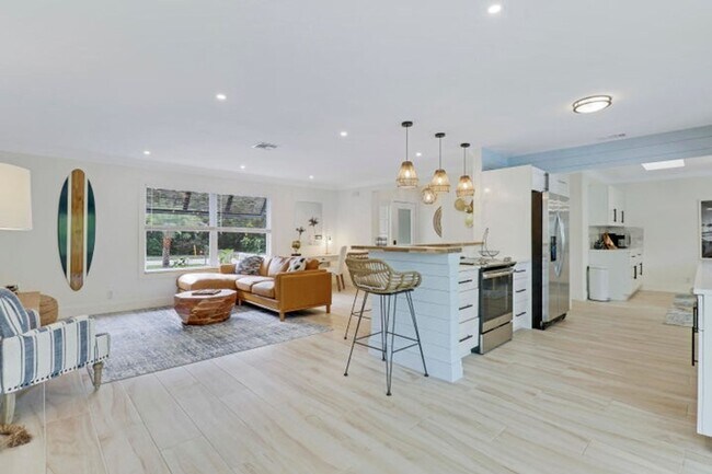 Foto del edificio - 9 W Riverside Dr