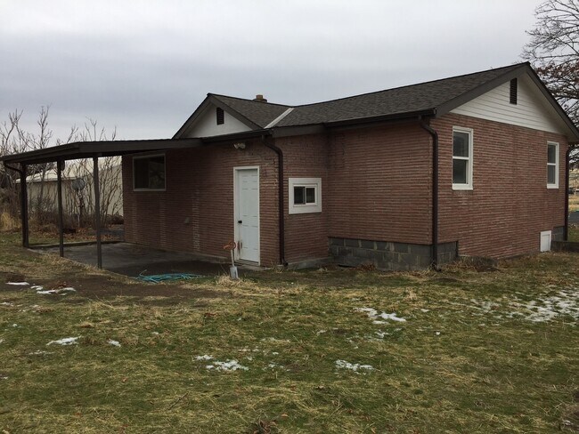 Foto del edificio - Charming 2 Bedroom Home with basement