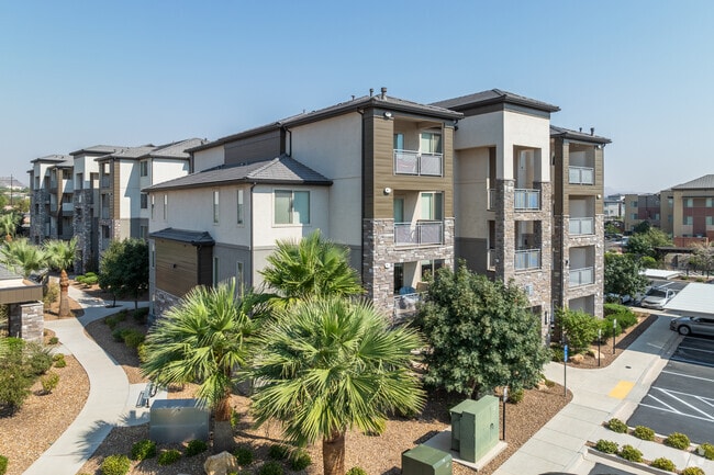 Community Image - Grayhawk at Rivers Edge