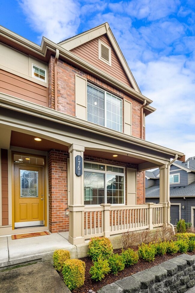 Building Photo - Issaquah Highlands 2 Bedroom 2.5 Bath Townhouse